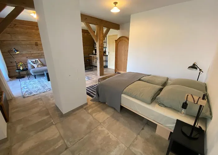 Mitterattweng-florian Und Monika Clodi *